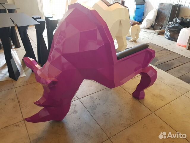 Кресло-носорог из металла