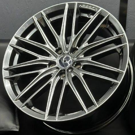 Литые диски Vossen VFS/4 8×R18 5×114.3
