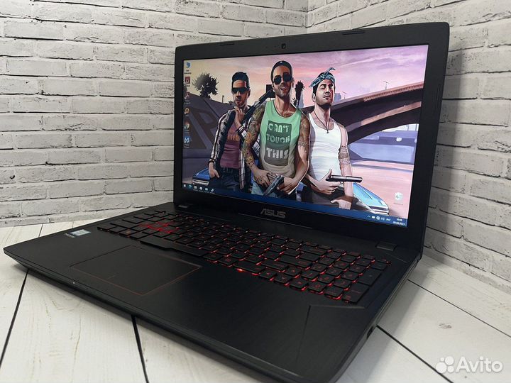 Игровой ноутбук Asus ROG I5/FHD/2видеокарт/8Gb/SSD
