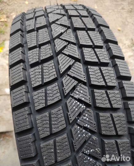 Tourador Winter Pro TSS1 215/65 R16