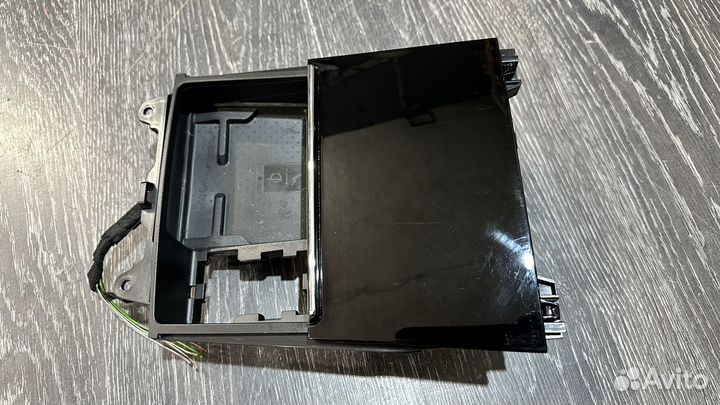 Зарядка Qi оригинал kodiaq karoq