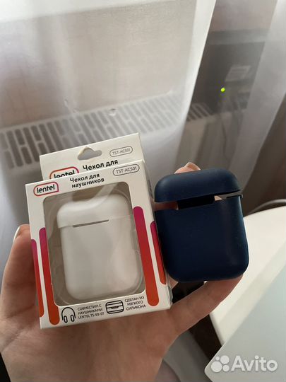 Чехол на беспроводные наушники / AirPods