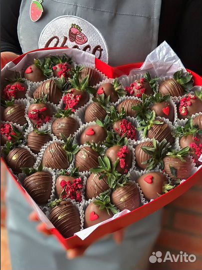 Клубника в шоколаде в форме сердца (35-40 ягод)