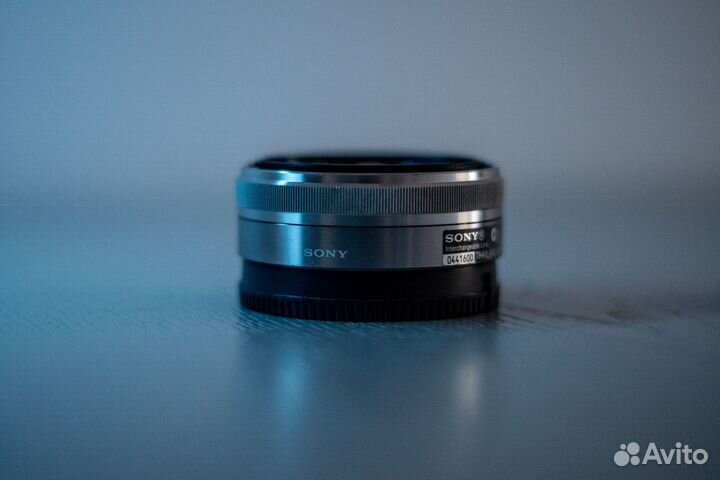Sony 16mm f2.8