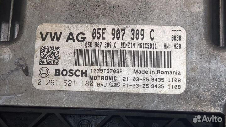 Блок управления двигателем Audi Q3 2018