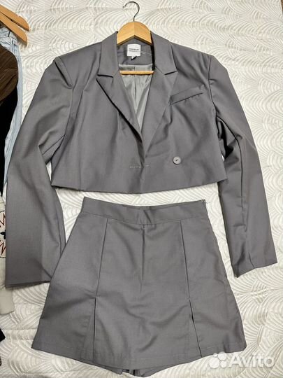 Костюм женский