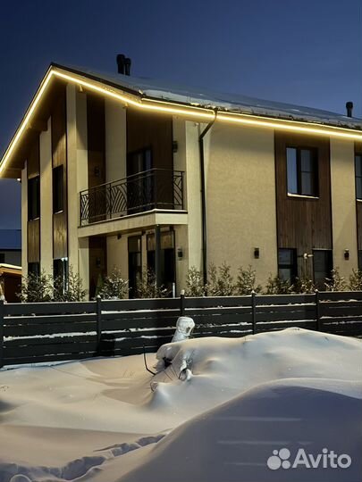 Украшение дома, контурная подсветка