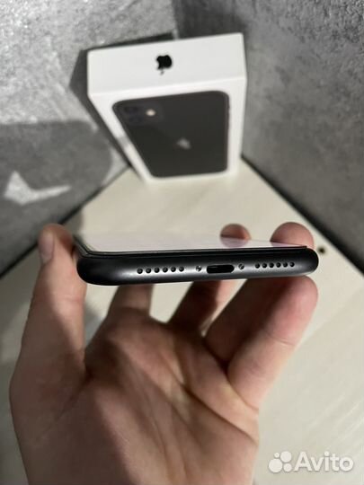 iPhone 11, 64 ГБ