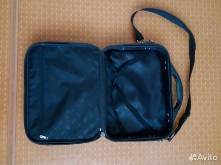 Сумка под ноутбук