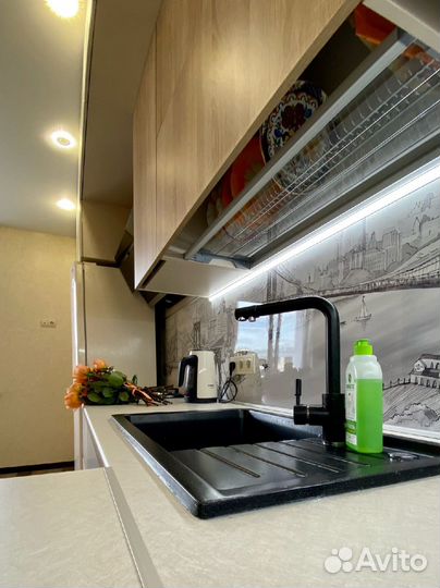 П образная кухня на заказ. Фабрика в Новосибирске