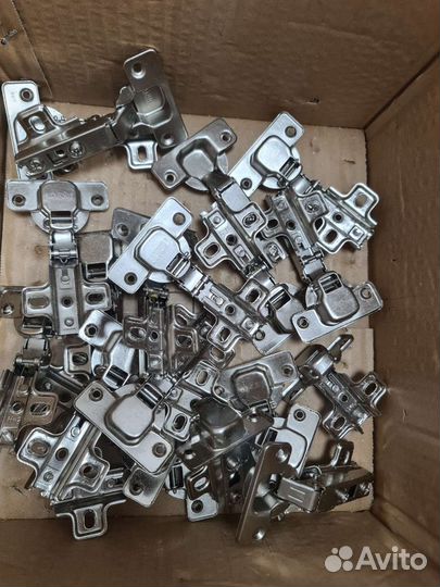 Петли для дверей