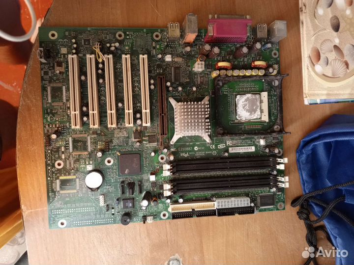 Материнская плата