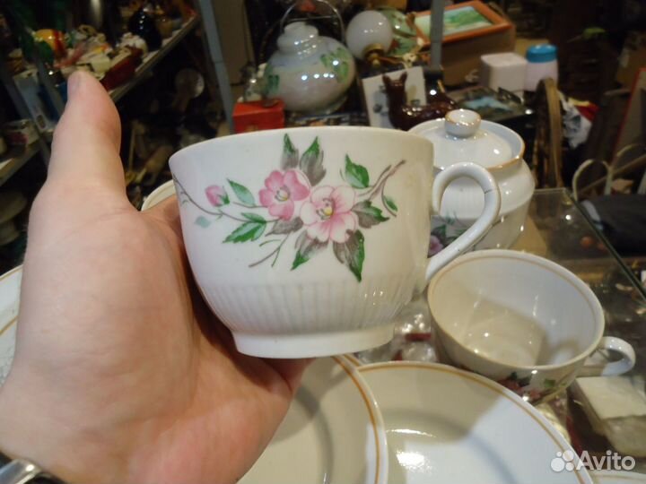 Часть чайного сервиза