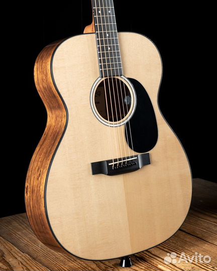 Martin Guitars 000-12E Koa