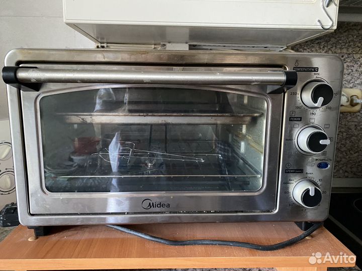 Мини-печь Midea 25л