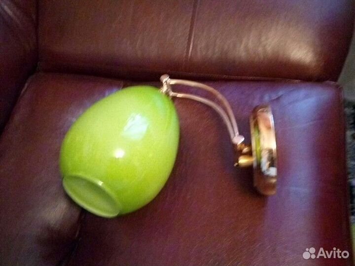 Светильник на стену