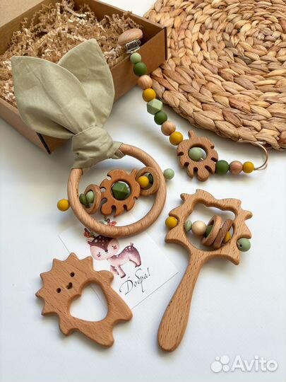 Именной держатель для соски, грызунок, погремушка