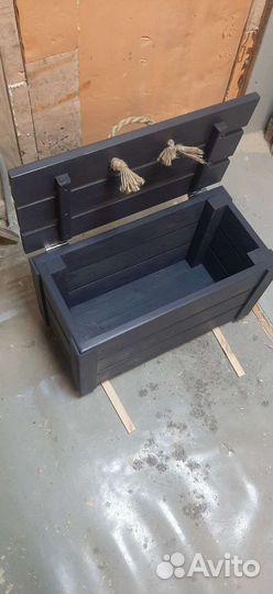 Сундук деревянный