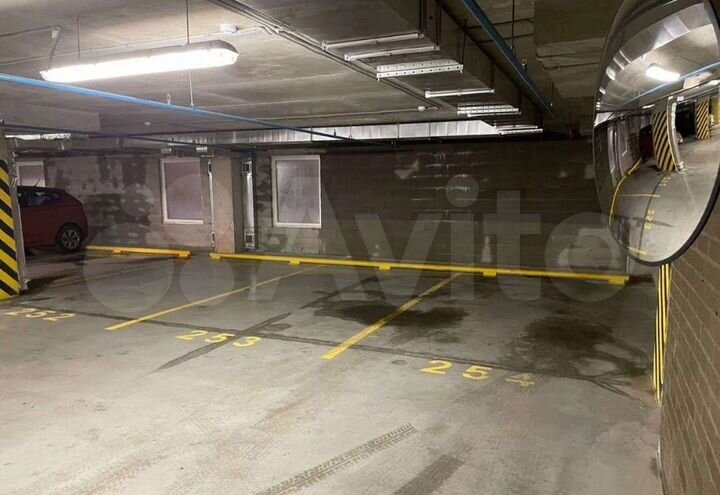 Машиноместо, 14 м²