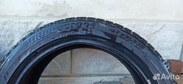 Bridgestone Blizzak VRX 215/45 R17
