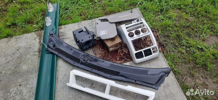 Пластиковые детали,задние рычаги Nissan cube az10