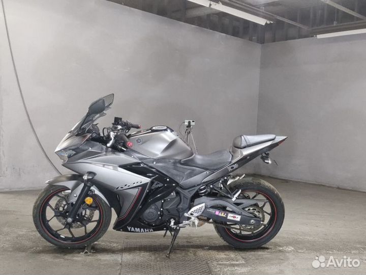 Yamaha YZF-R25 043409