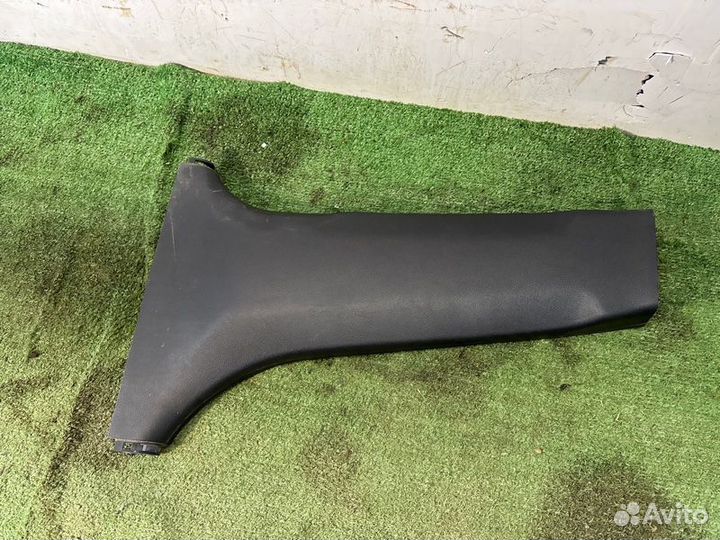 Обшивка стойки средней нижняя левая Kia Cerato