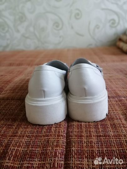 Лоферы женские