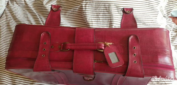 Винтажный чемодан на колесиках