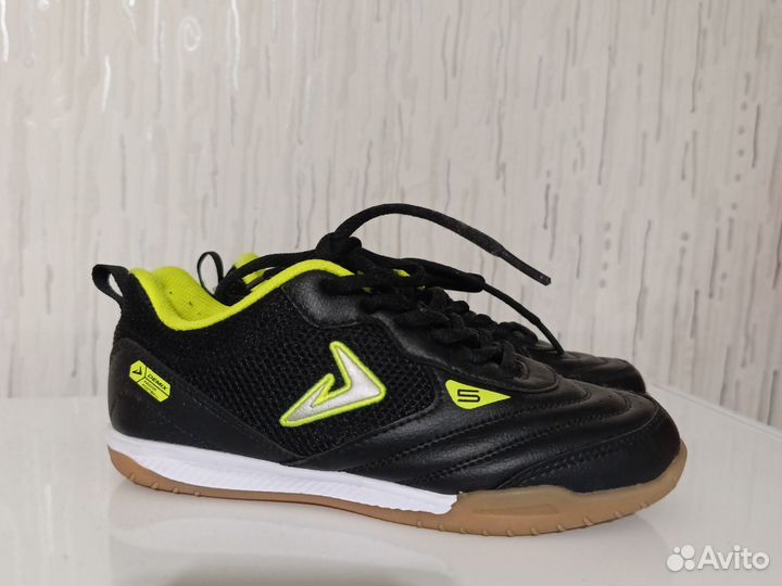 Футзалки детские demix 33 размер