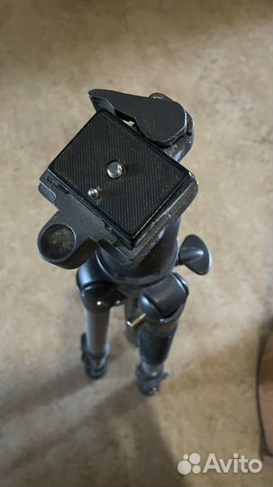Штатив для фотоаппарата профессиональный