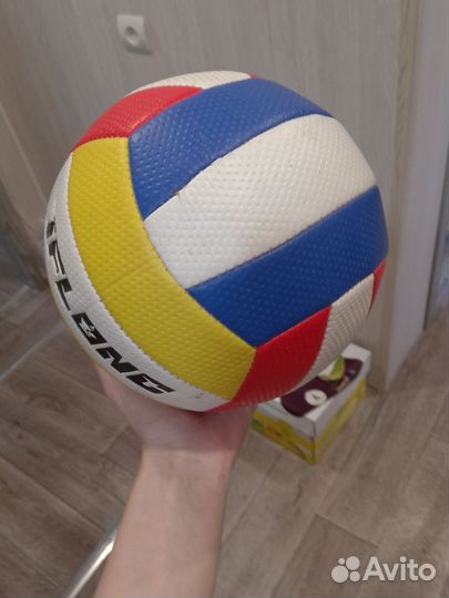 Волейбольный мяч