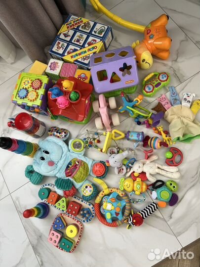 Детские игрушки от рождения до 2х лет