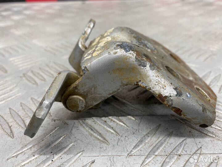 Б/У петля двери передний правый Hyundai Elantra XD