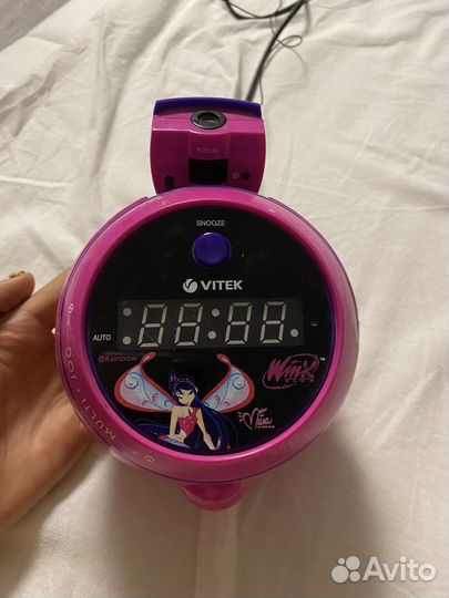 Часы будильник vitek winx