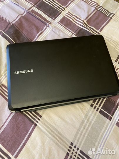 Ноутбук Samsung r540
