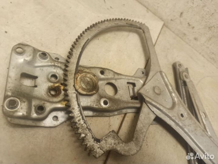 Стеклоподъемник электрический передний левый