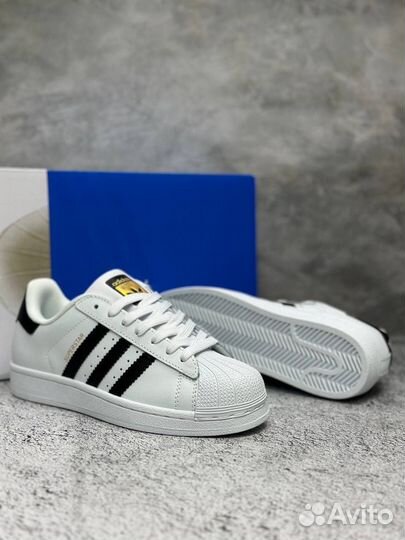 Кроссовки adidas superstar