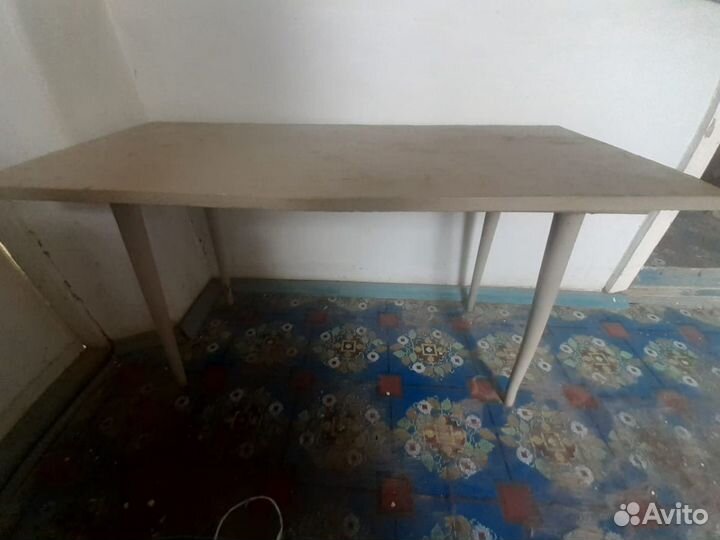 Стол журнальный