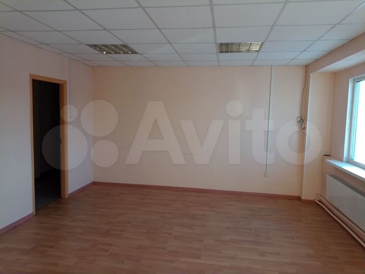 Офисные помещения 17 и 26м² Производственное 216м2