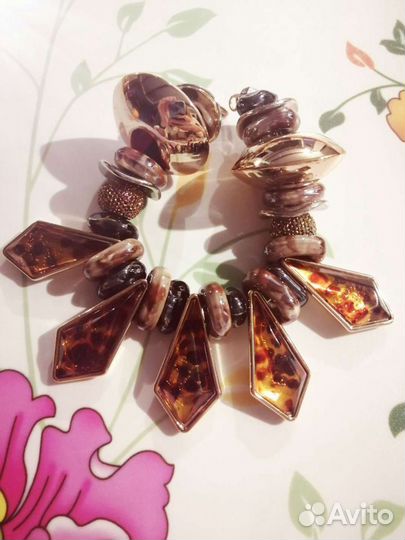 Подвеска к шарфу на карабинах