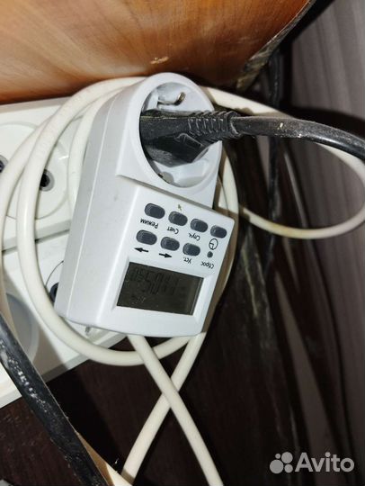 Аквариум угловой 180л, с тумбой и оборудованием