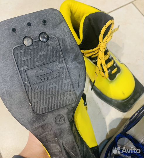 Лыжные ботинки размер 30- 32