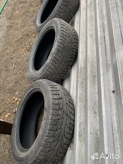 Hankook Winter I'Pike 215/55 R17