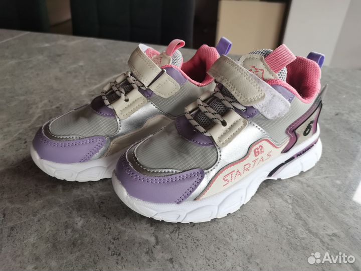 Кроссовки для девочки