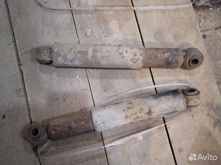 Mitsubishi pajero sport 1998-2008 Амортизатор зад