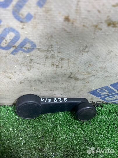 Ручка стеклоподъемника задняя левая Ford Fusion