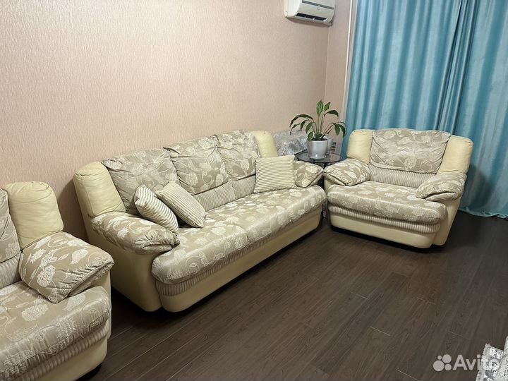 Диван и кресло