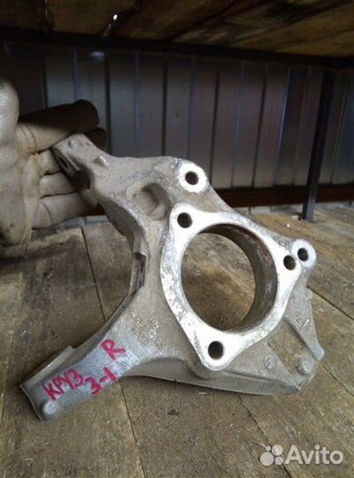 Кулак (цапфа) передний правый Chevrolet Cruze 2013