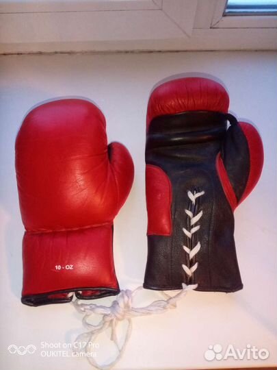 Боксерские перчатки